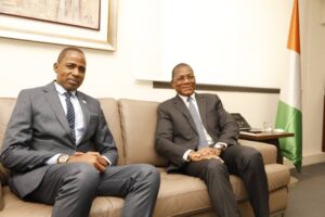 RENCONTRE ENTRE LE DIRECTEUR GENERAL DE CHIM INTER ET LE MINISTRE DE LA CONSTRUCTION