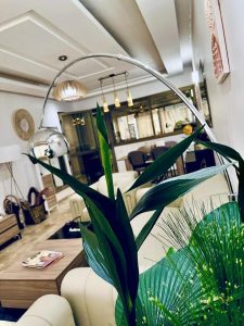 RESIDENCE MEUBLÉE (04 PIECES) AVEC PISCINE  ANGRÉ
