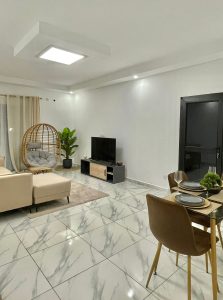 Appartement meublé -(03 pièces)- Cocody Angré
