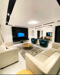 Un appartement meublée situé à COCODY 2 PLATEAUX