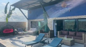 VILLA MEUBLEE 04 PIECES SITUÉ À ASSINIE