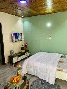 Studio meublé disponible à Bingerville