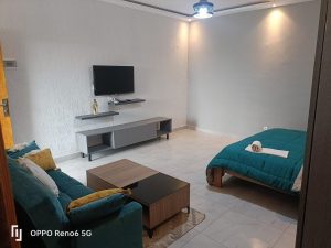 Studio meublée disponible à Cocody Riviera triangle