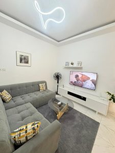 Résidence meublée de 02 pièces disponible à Yopougon