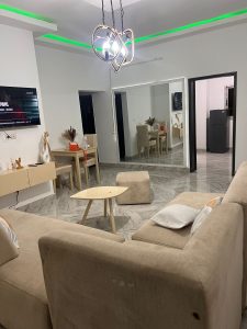 Résidence meublée de 02 pièces disponible à Faya
