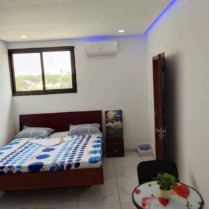 Appartement meublée de 04 pièces disponible à Cocody blockhaus, Abidjan, Côte d&rsquo;Ivoire
