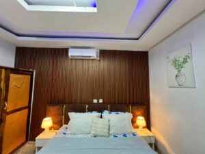 Appartement 02 meublé disponible à Kennedy, Bouaké, Côte d’Ivoire