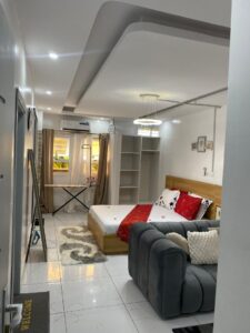 studio meublé disponible à Cocody Angré Cnps, Abidjan, Côté d’Ivoire