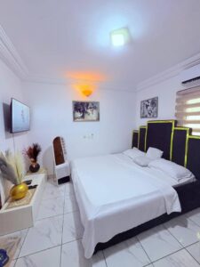 Studio meublé disponible à Angré Cité  Abri 2000, Abidjan, Côte d’Ivoire