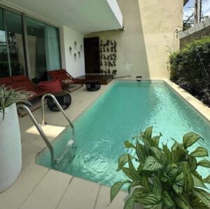 Villa meublée de 05 pièces disponible à la Riviera Bonoumin, Abidjan, Côte d&rsquo;Ivoire