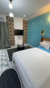 Studio meublé disponible à Dinké, Man, Côte-d’Ivoire