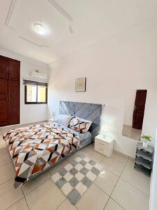 Appartement meublé 2 pièces disponible à Cocody Riviera Faya, Abidjan, Côte d’Ivoire