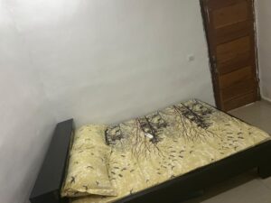 Appartement meublé 02 pièces disponible à Macoussi, Kouto, Côte d’Ivoire