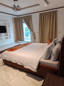 Résidence Hôtel meublée disponible à Waraniéré, Korhogo, Côted’Ivoire