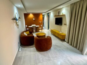 Appartement meublé 03 pièces  disponible à  Cocody centre, Abidjan, Côte d’Ivoire